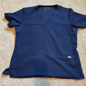 FIGS Size XL Navy Top